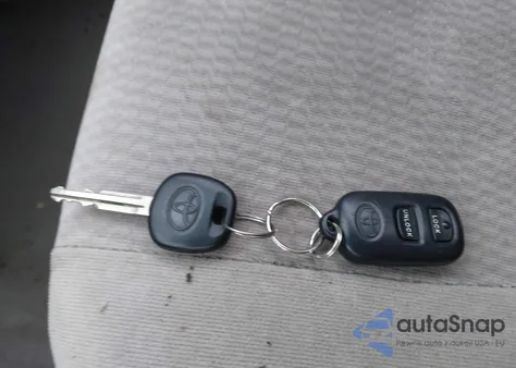 2005 Toyota Corolla Le z USA, uszkodzony, nr VIN JTDBR32E750056596